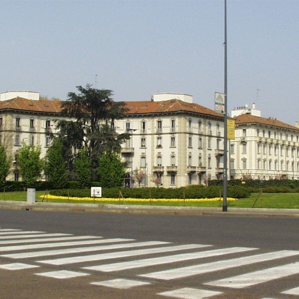 Piazzale Giulio Cesare Milano